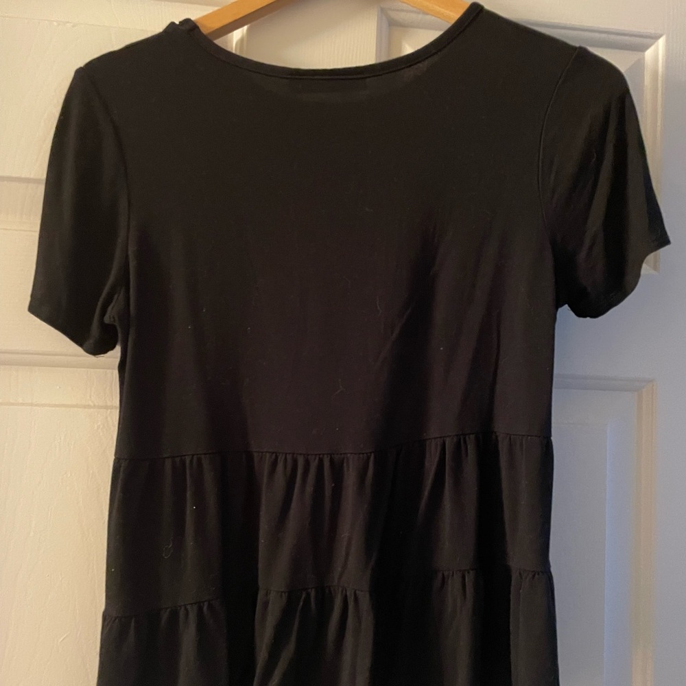 Ruffled bottom tee - Good Condition - Size L